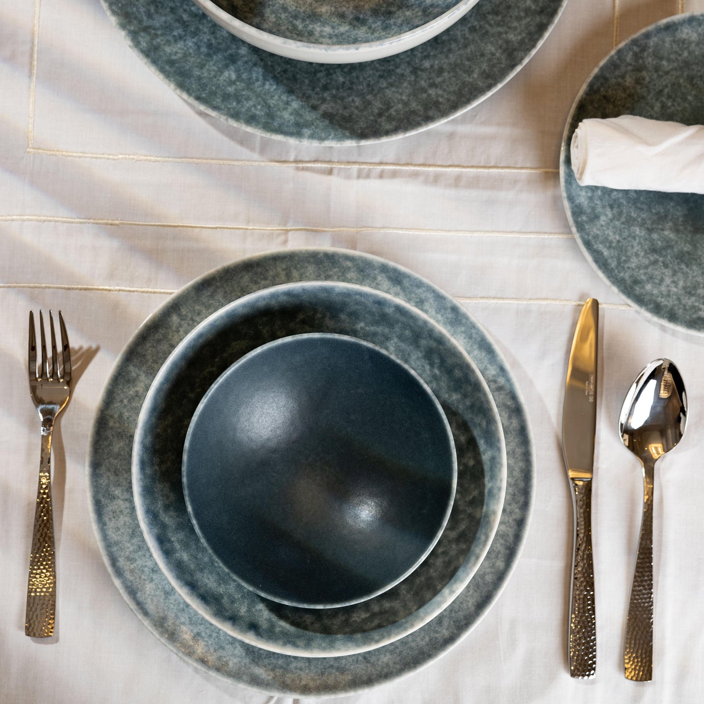 Greyish set